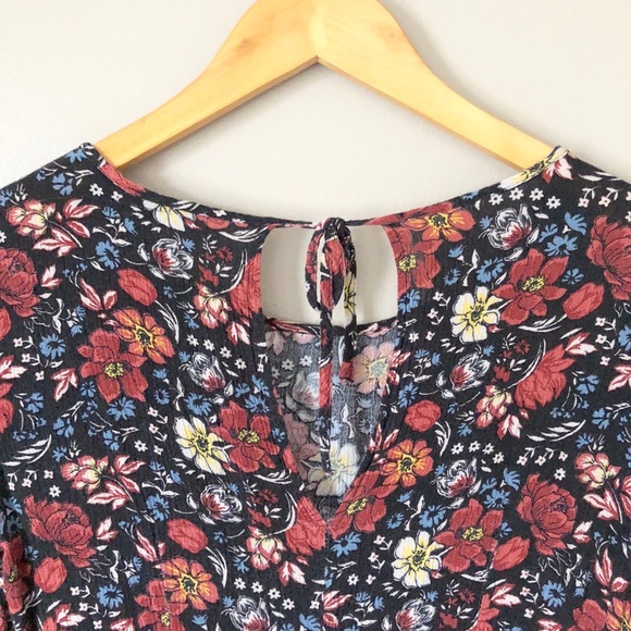 🌹 AE Bell Sleeve Floral Dress w/ Keyhole Back - Picture 6 of 7